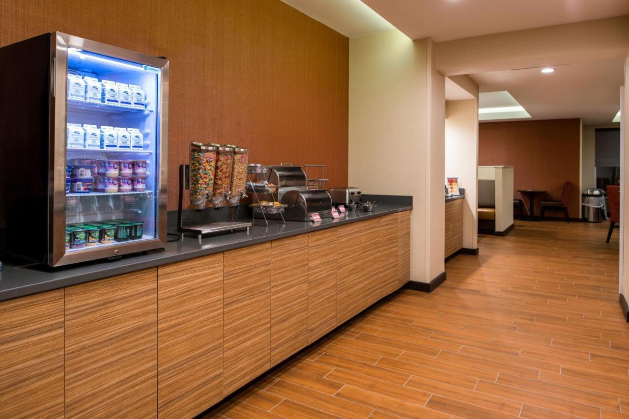 Towneplace Suites By Marriott Charleston-West Ashley Extérieur photo